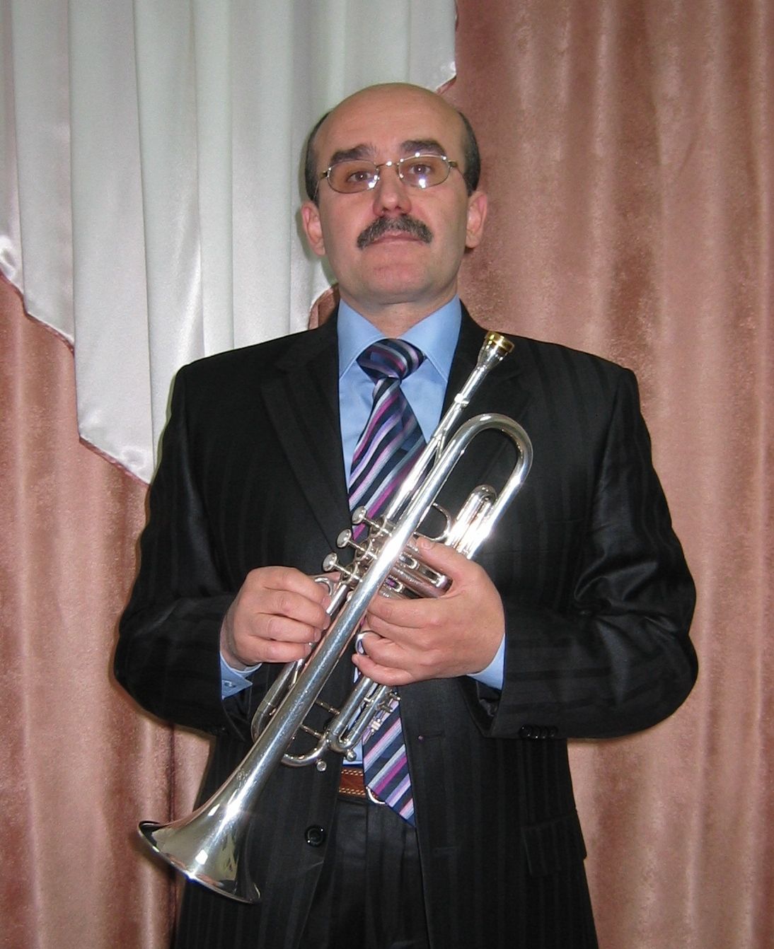 Ім'я Викладача 1